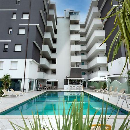 Nero D'Avorio Apartments リミニ エクステリア 写真