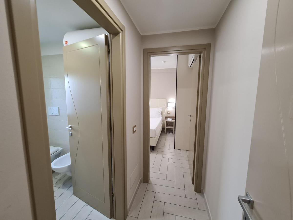 Nero D'Avorio Apartments リミニ エクステリア 写真