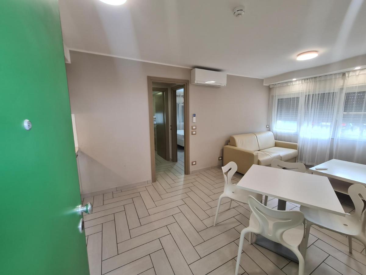 Nero D'Avorio Apartments リミニ エクステリア 写真
