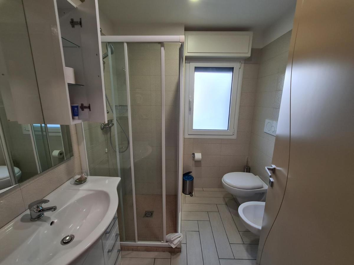 Nero D'Avorio Apartments リミニ エクステリア 写真